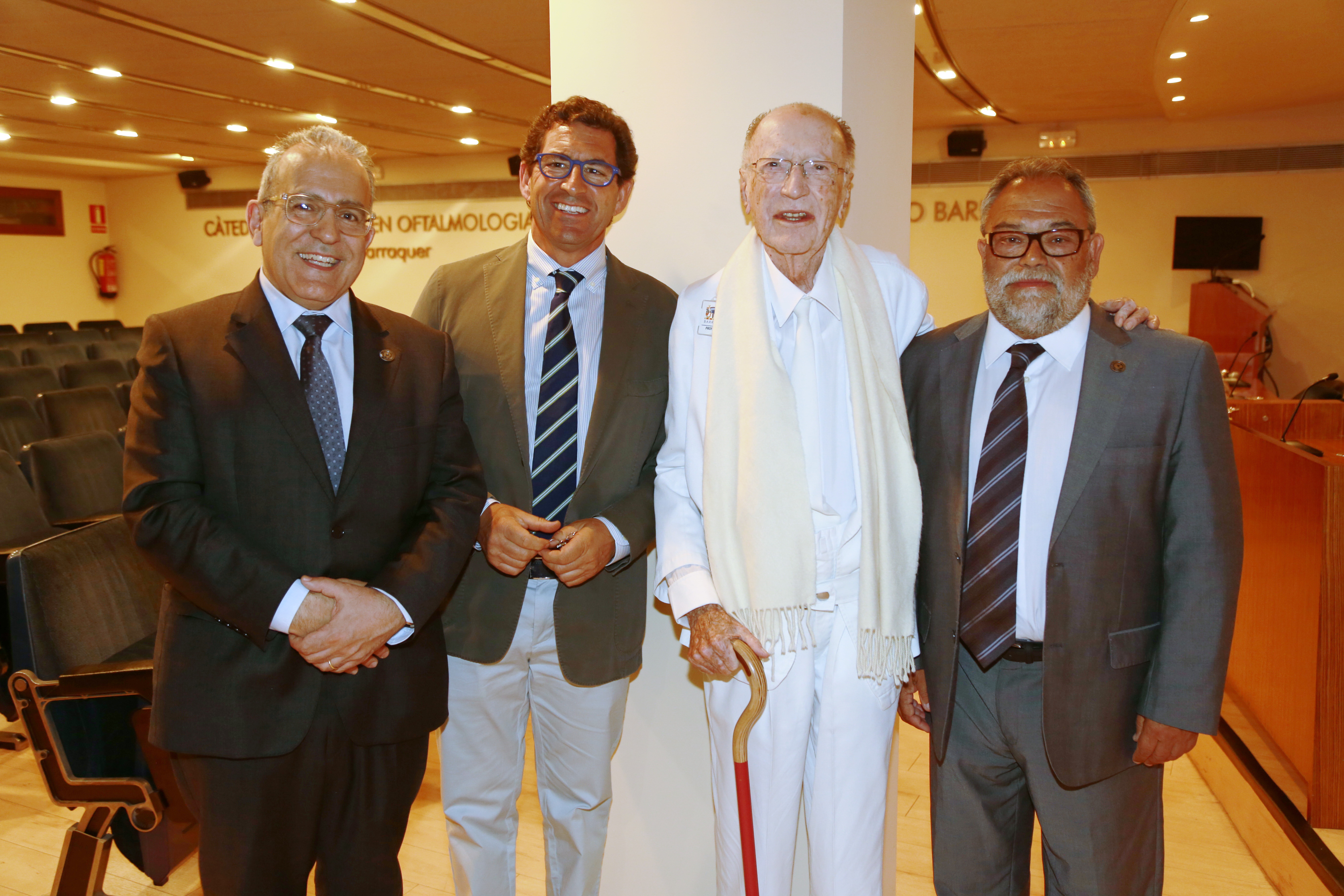 El president del Col·legi dedica unes paraules al dr. Barraquer